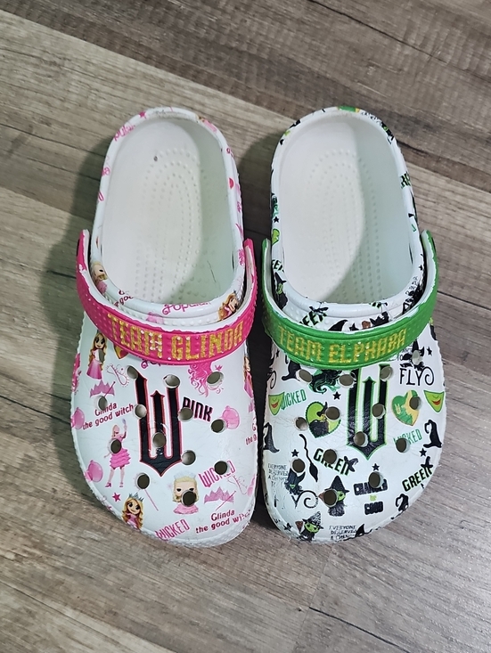 Wicked Other - Wicked Kids' Size 1 Mismatched Slip-On Clogs Elphaba & Glinda